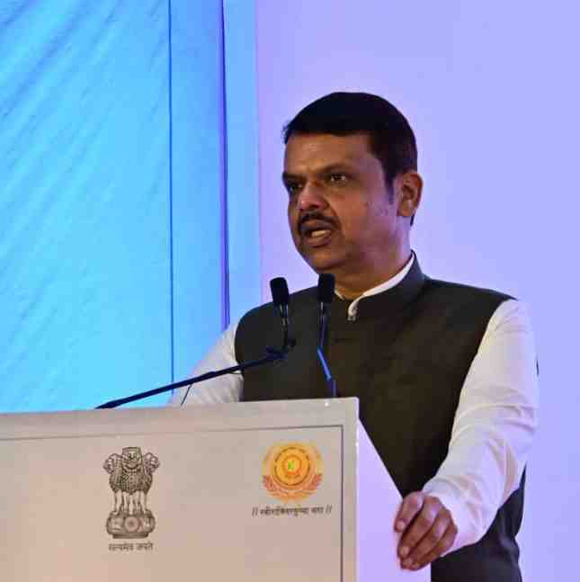 ऊर्जा क्षेत्राला सक्षम करण्यासाठी कालबद्धरित्या प्रकल्पांची अंमलबजावणी करावी-मुख्यमंत्री देवेंद्र फडणवीस