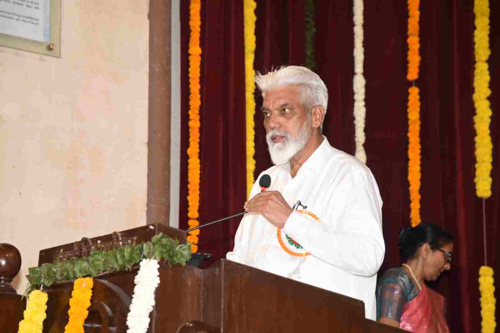 मराठी शाळांमधील पटसंख्या वाढविण्याचे शासनाचे प्रयत्न- शालेय शिक्षण मंत्री दादाजी भुसे मराठी शाळांमधील पटसंख्या वाढविण्याचे शासनाचे प्रयत्न- शालेय शिक्षण मंत्री दादाजी भुसे