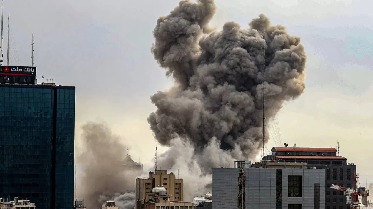 इराणकडून अमेरिकेच्या लष्कर तळावर हल्ले 