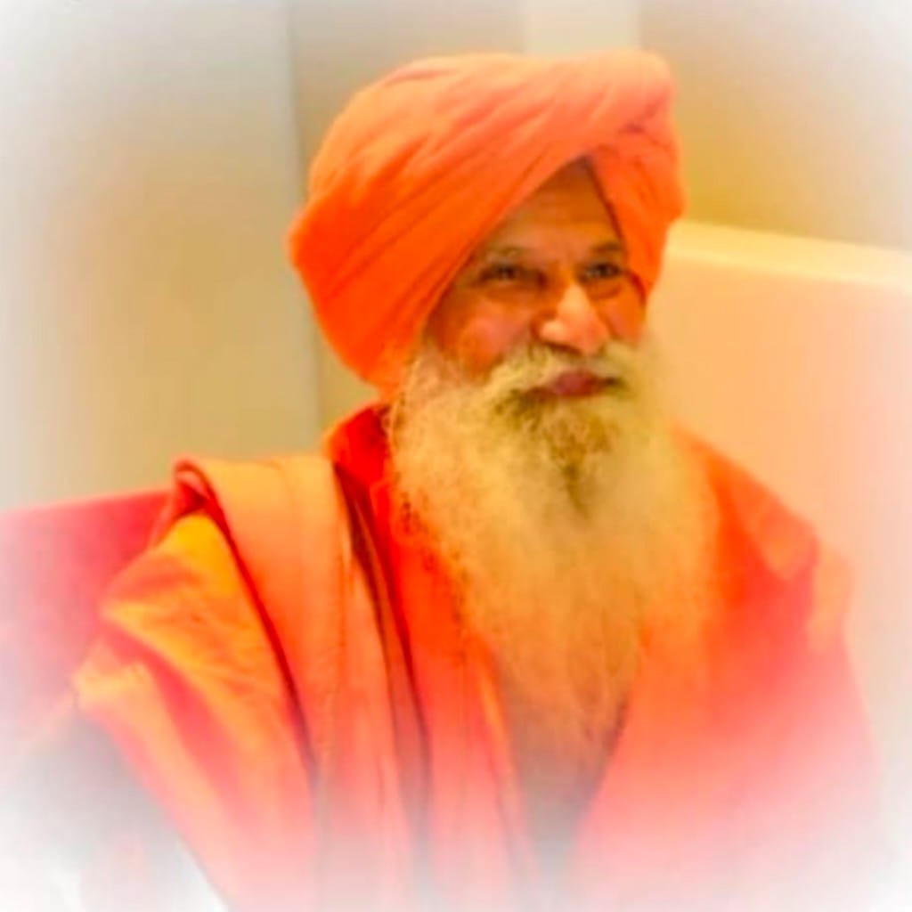 माहूरगड येथील श्री दत्त शिखर देवस्थानचे परमपूज्य श्री महंत मालक मधुसूदन भारतीजी महाराज यांचे निधन