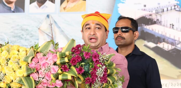 ग्रोयान्स बंधारा, जेट्टी बांधणे व नौकानयन मार्गातील गाळ काढणे हा महत्वाकांक्षी प्रकल्प – मंत्री नितेश राणे
